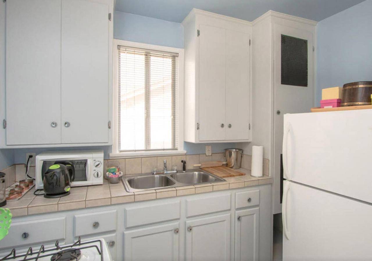The Burbank Sanctuary - Be Pampered - Full Kitchen Apartment Ngoại thất bức ảnh
