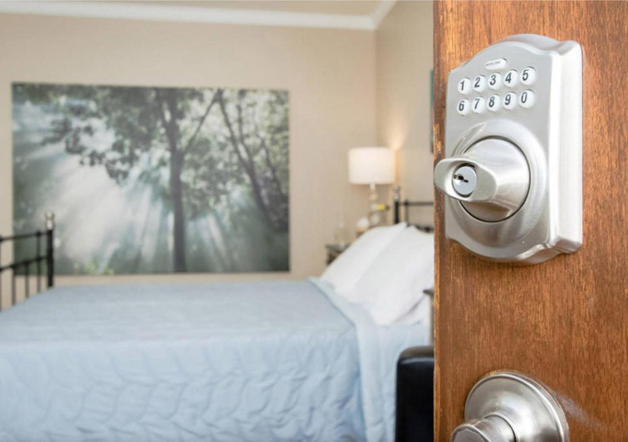 The Burbank Sanctuary - Be Pampered - Full Kitchen Apartment Ngoại thất bức ảnh
